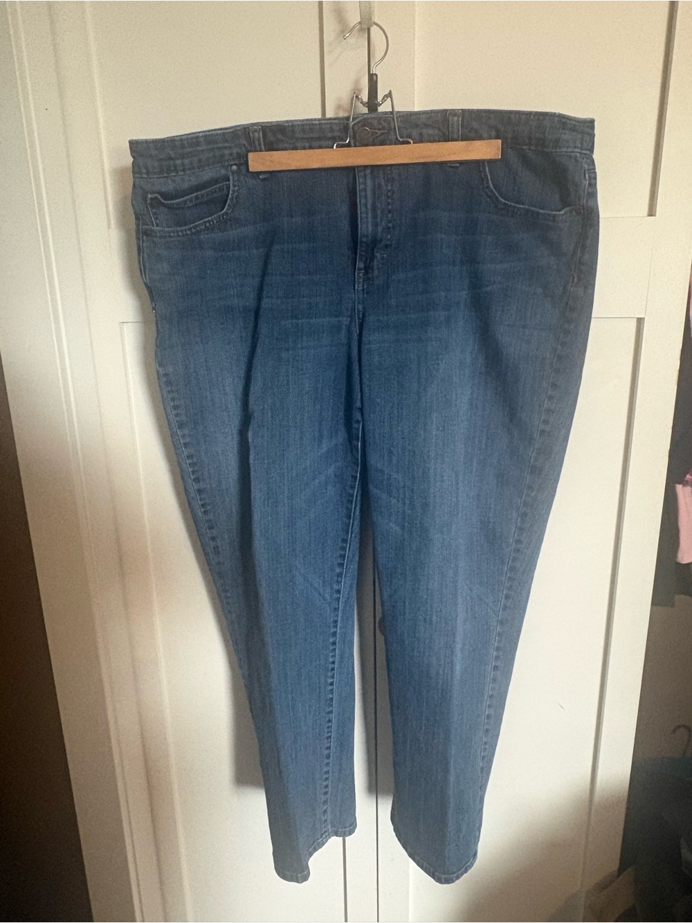 Jennifer Lopez Boyfriend Jeans in Medium Blue